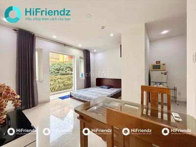 1 Phòng Ngủ - 40m2 - Ban Công -Thang Máy- Full Nội Thất-Khu Cộng Hoà