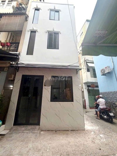 Nhà hẻm khu q11,2 tầng,20m2,SHR ko lộ giới ko quy hoạch