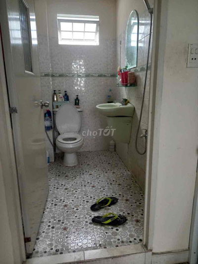 phòng 3tr5 chu văn an có máy lạnh tủ có giặt sấy chung