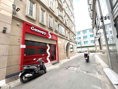 Mặt bằng 40m² kinh doanh, sẵn quầy, kính lớn,khu dân cứ đông đúc