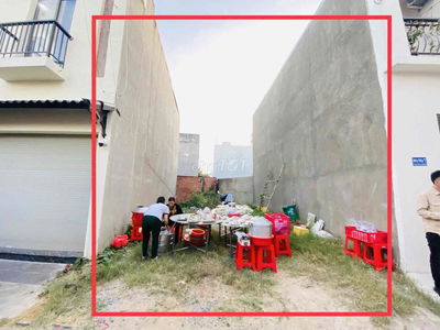 Đất 65m2 hẻm bác sĩ Hà giá 2,1 tỷ sổ riêng đường ô tô 5m thổ cư 100%