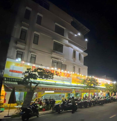 Nhà 2 mặt tiền (căn góc mặt bằng rộng) gần Aeon Mall Tân Phú