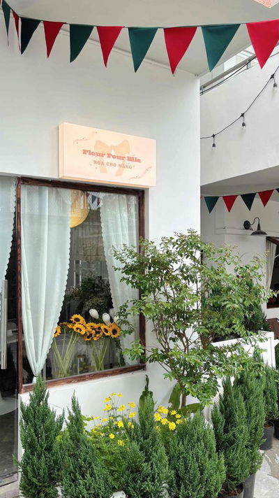 Cần sang lại mb kinh doanh cf sân vườn dtich 150m2 ngay trung tâm