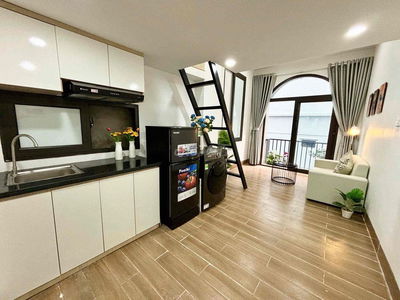 Full Tiện Nghi, Ban Công, Nhà Ít Khi Trống, Điện Nước Rẻ