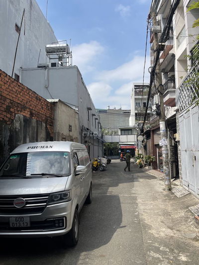 Nhà 4 tầng, vị trí đẹp, hẻm thông, gần cityland gò vấp