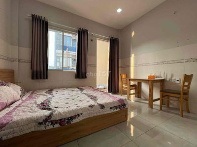 Cho Thuê Căn Hộ Ban Công - Cửa Sổ - Thang Máy - Cao Cấp