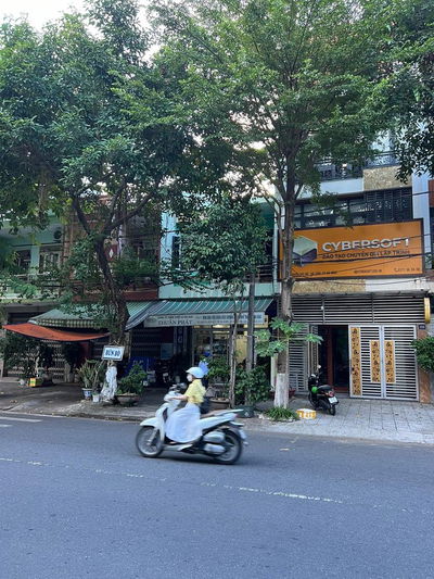 Cho thuê nhà nguyên căn 4 phòng ngủ,Nguyễn Hữu Dật, Hải Châu, Đà Nẵng