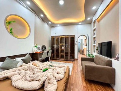 Căn hộ 2 Phòng Ngủ lớn có Ban công Nội thất tiện nghi Kế Y Dược Quận 5