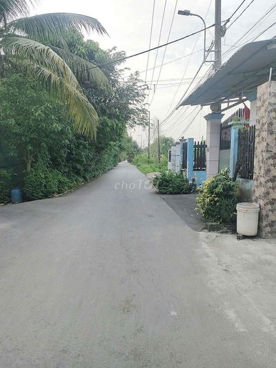 Hàng Ngộp. Siêu Rẻ. Lô Góc 2MT Đg Số 10. Long Phước. Quận 9.