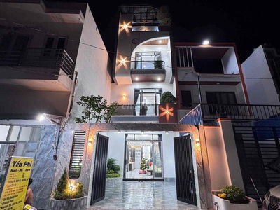 nhà 1trệt 3lầu ngay kcn cầu tràm chợ trung thành..4pn,5wc