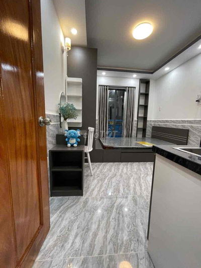 Studio ban công Khu Phan Xích Long đầy đủ nội thất