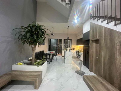 Nhà 4 tầng đường Lê Quảng Chí 10,5m vị trí kinh doanh Hoà Xuân