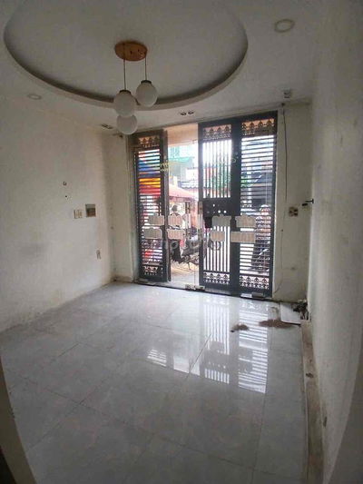 Cho thuê nhà mặt tiền gần ngã tư Hậu Giang với Nguyễn Văn Luông