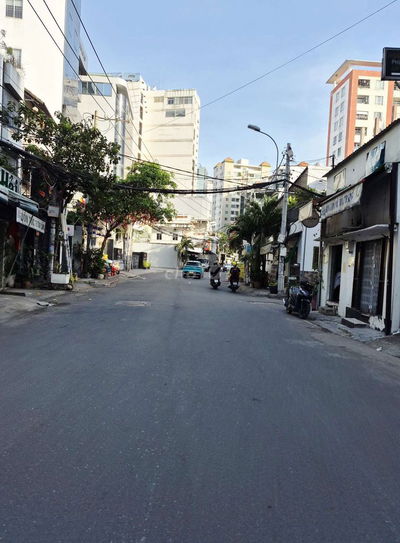 Chủ bán gấp nhà sát hẻm xe hơi, gần hàng xanh, DT 55m, P25, Bình Thạnh