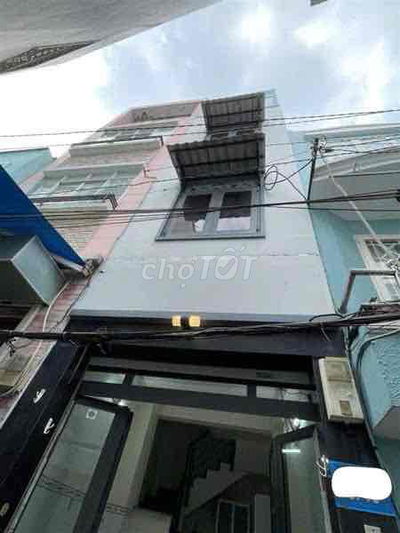 Phú Nhuận, sổ vuông A4, cách hẻm xe tải 30m, 3PN 2WC,giá chào 4.45 tỷ