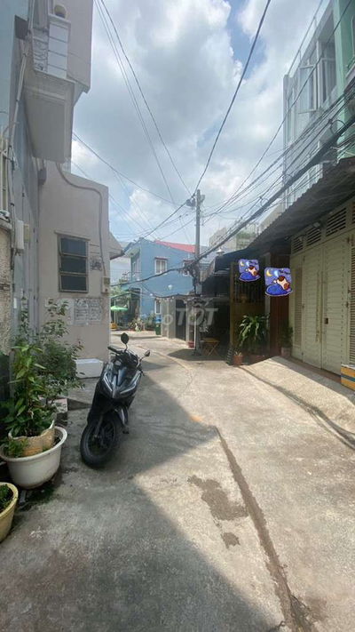 Nhà hiếm. Đường bụi đình túy 114m2 4 tầng 10 pn 10 wc  đất thổ cư