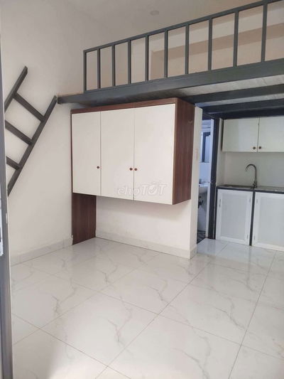 phòng có gác ở 306/52 vườn lài,an phú đông Q12
