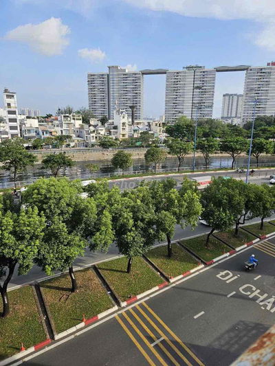 Cho thuê Nhà ở mặt tiền đường Võ Văn Kiệt 100m2, 2 PN chính chủ