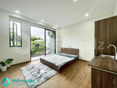 cho thuê căn hộ có ban công full nội thất gần luỹ bán bích và âu cơ