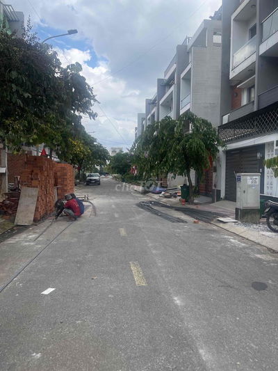 nhà ở hoặc mở văng phòng, 60m2 , 1 phòng ngủ , 1 bếp