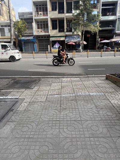 CHO THUÊ TẦNG 6, 60m2, CÓ THANG MÁY