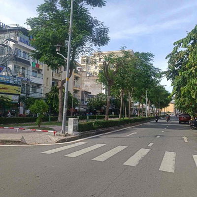 Khách Sạn 16Phòng Mt Phạm Huy Thông Nhà 5 Lầu Thang máy HĐT 55tr/th