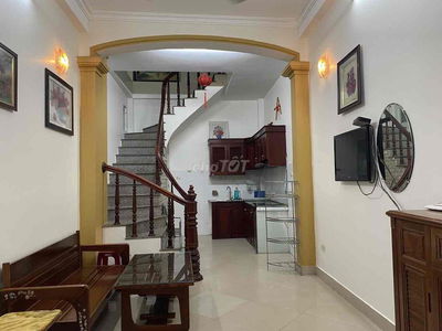 Cho thuê nhà nguyên căn Cổ Nhuế, 30m x 4 Tầng. Full nội thất, cạnh khu