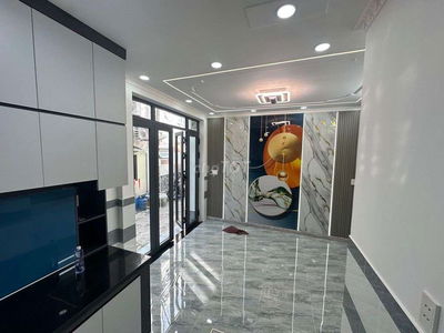 Căn nhà: Diện tích 25m2 - Gồm 1 trệt - 1 lầu - 2 PN - 2 WC - PK- Bếp