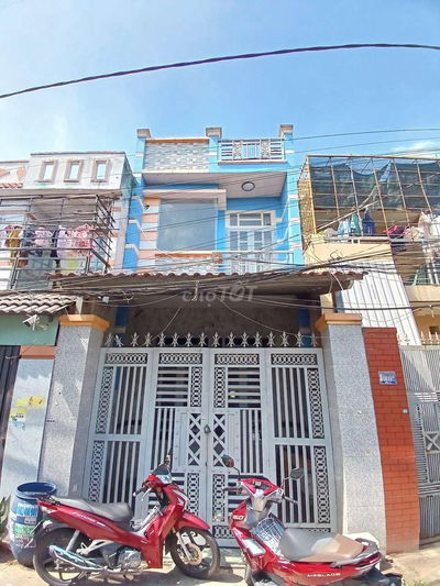 Chủ gởi nhà 4m*19m đúc 1T+ lầu suốt 3pn,2w, phòng khách rộng hẻm 6m