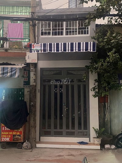 Nhà mặt tiền nguyên căn, sát trường học, cao ốc VP, cho thuê giá rẻ