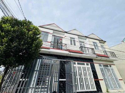 nhà sổ hồng riêng 2 mặt tiền 1 sẹt tl824