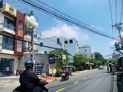 Bán nhanh- Lô đất 2 mặt hẻm- Sát Phạm Văn Đồng- 80m2- Ngang 7m- 6.8 tỷ