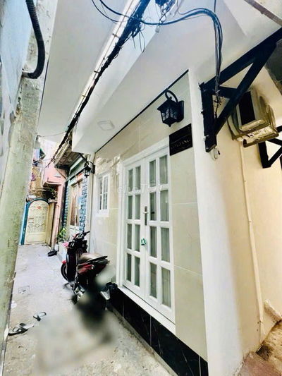 Chính chủ cho thuê nhà 2 phòng ngủ đầy đủ tiện ích ngay trung tâm Q1