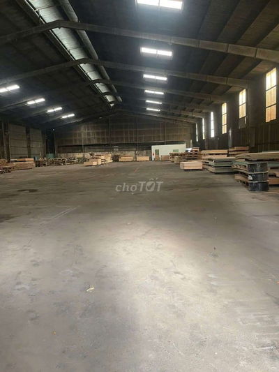 Cho thuê kho xưởng Thuận An 2500m/150tr PCCC đường cont điện hạ bình
