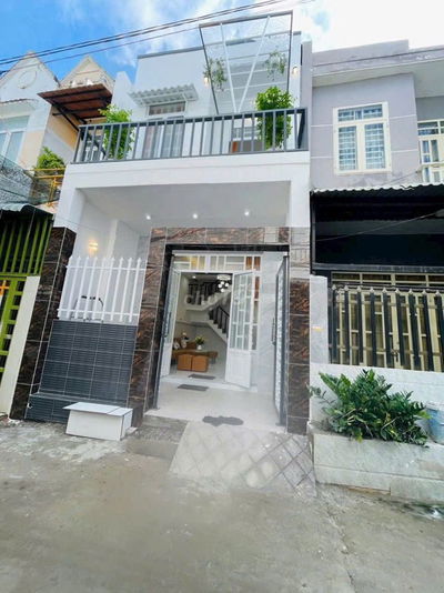 Bán nhà siêu đẹp 1 trệt 1 lầu , 100m2, gần chợ Rạch Kiến chỉ 1,55 tỷ