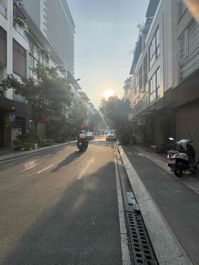 ➢Nhà Thuê 766/11 Sư Vạn Hạnh Phường Hoà Hưng Q10