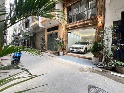 BÁN NHÀ PHÂN LÔ TRẦN QUỐC HOÀN  40m² 7T THANG MÁY  Ô TÔ  KD 21.7 TỶ