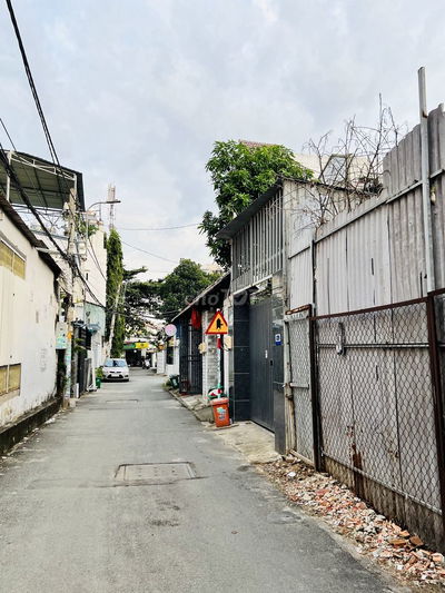 Đất 200m2 - tiện làm nhà xưởng, kho bãi