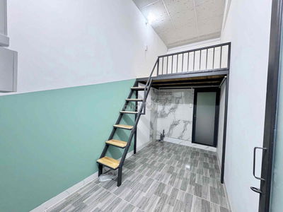 Phòng trọ giá rẻ gác cao ngay Nguyễn Văn Quá - Công viên phần mềm Q12