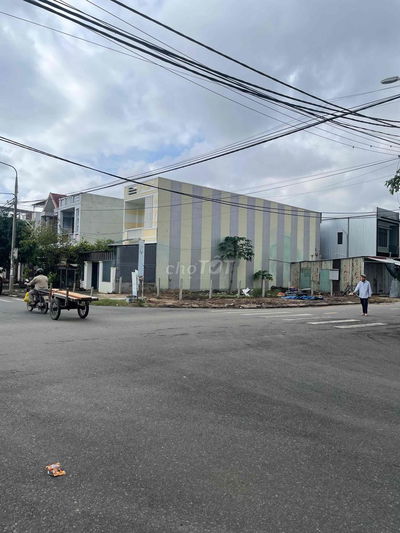 Lô góc 2 MT diện tích khủng 170m, đường 7.5m .Vĩa hè 5.5m