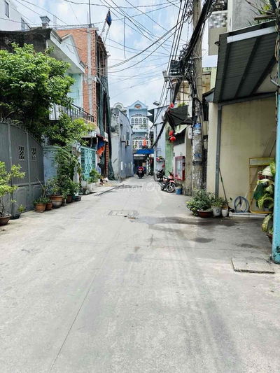 TÂN BÌNH - HẺM XE HƠI - 5 x 22 - 4 TẦNG - CHỈ 8.5 TỶ