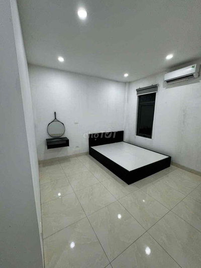 cho thuê ccmn mặt đường yên xá - tự do không chung chủ nội thất đầy du