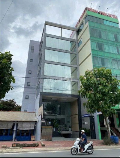 Mặt Tiền Đường Bạch Đằng Quận Bình Thạnh Gần Ngã tư Hàng Xanh