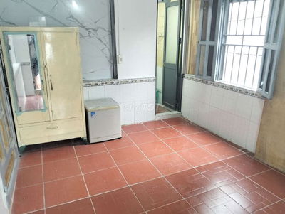 Tôi cho thuê phòng có ban công 16 m2 không chung chủ có tủ lạnh