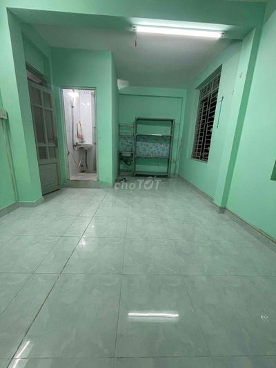 Phòng trọ 30m2 đường Tô Hiến Thành Q.10