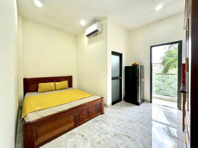 PHÒNG BAN CÔNG FULL NỘI THẤT GẦN SÂN BAY