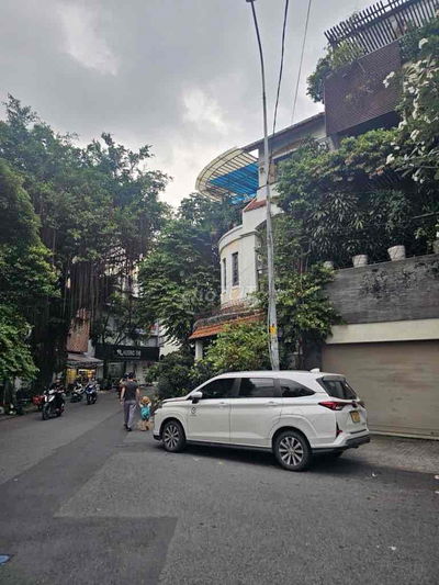 PHÚ NHUẬN - KHU VIP ĐƯỜNG HOA - 60M2 NGANG 8M VUÔNG 3TẦNG 22TỶ