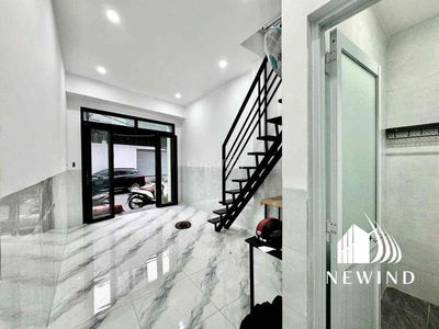 Nhà nguyên căn giá rẻ như hình mặt tiền đường oto