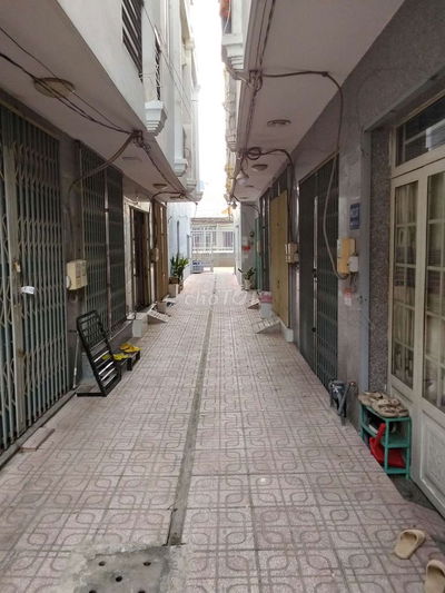 Biệt thự mini giá rẻ... gần trường học Tôn Đức Thắng... cách Phú Mỹ H