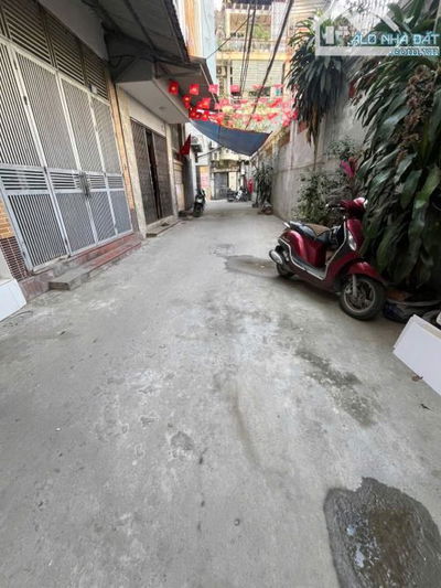 CHỦ MÓT BÁN - NGÃ TƯ SỞ 45m2 - NHÀ MẶT NGÕ 4m - NGÕ THÔNG - Ở ĐẦU TƯ TỐT - 9,7 TỶ